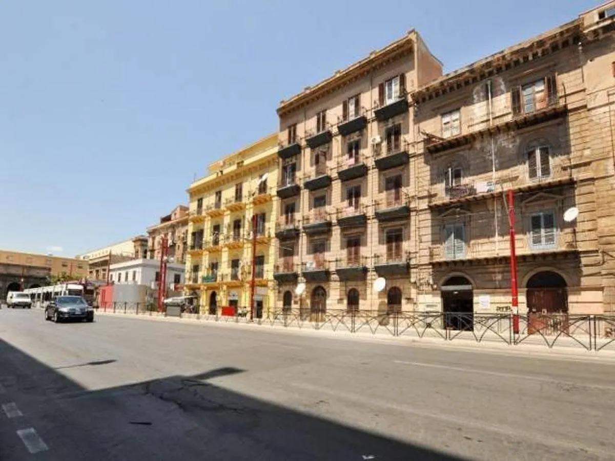Pensjonat Hollywood Inn Palermo