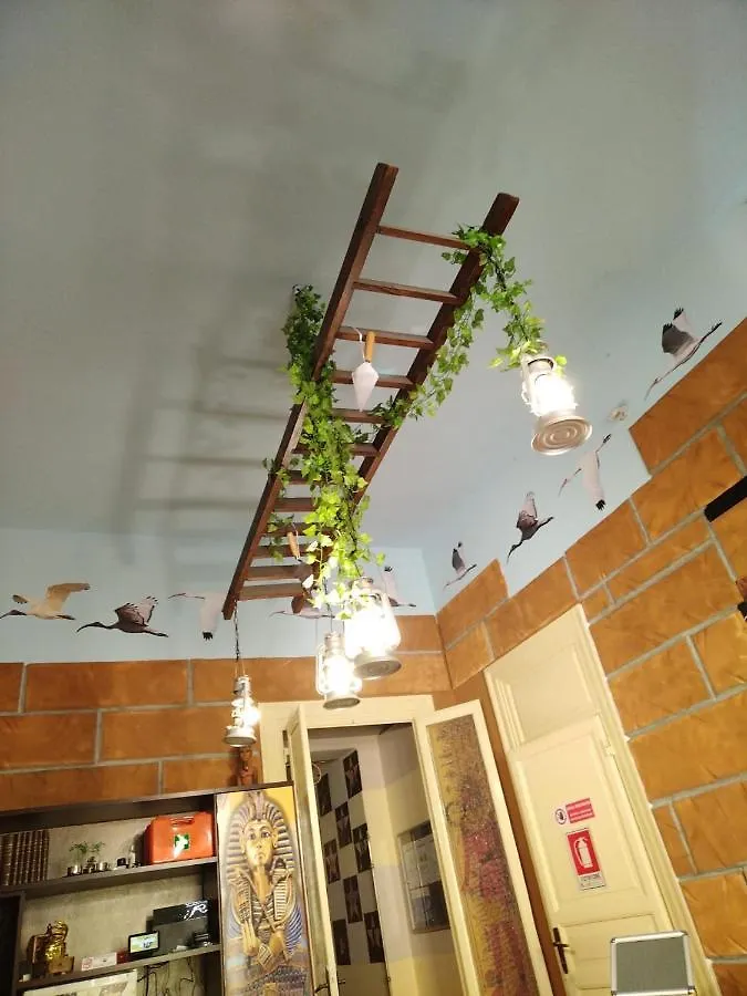 Hollywood Inn Palermo Pensión