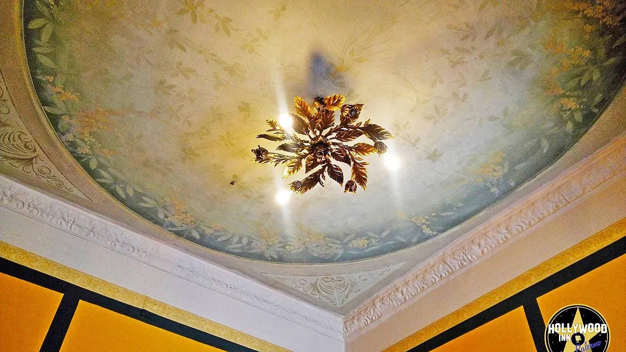 Hollywood Inn Palermo Italia